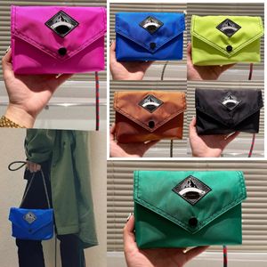 Gagas Bag Нейлоновые мини -сумки бренд Crossbody Black Blue Green Нейлон роскошные женщины мини -простые буквы модные оборудование 17 см.