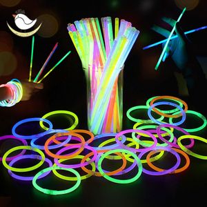 Светодиодные светильники палочки игрушки светящиеся очки для сердца неоновые новинки браслеты для детей по случаю дня рождения 8 цветной флуоресцентной игрушки 230705
