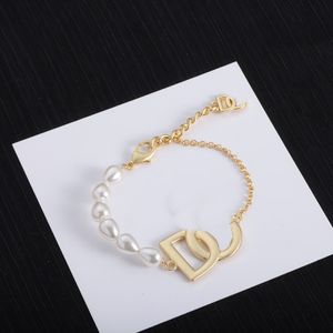 Luxusdesigner Schmuck Charme Armbänder Jewlery Designer für Frauen Designer Halskette Populäre Perlenarmbänder und Perlenketten für Hochzeitsgeschenke schön aa