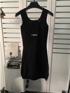 Kadın tişört elbise yüksek kaliteli tasarımcı kolsuz ince fit bodycon mektup basılı kadın moda giyim uzun gömlek yaz moda şık u boyun seksi olgun 177