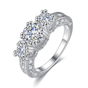 Três anéis de pedra de luxo zircônia cúbica pedra preciosa Cz banhado a ouro Anel de diamante de casamento para mulheres Senhoras Jóias de noivado Drop De Dhopj