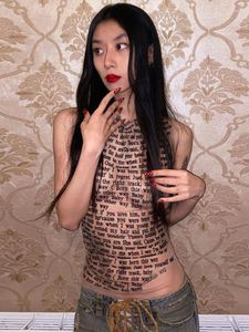 Kadın Tişörtleri Çıplak Renk Sahte Dövme Mektupları Tüm Baskı Mesh Boat Neck Sheet Street Giyim Kadınları Yaz Tee