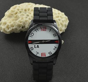 Moda kadın erkekler unisex watches yüksek kaliteli lüks silikon kayış kuvars bilek saat