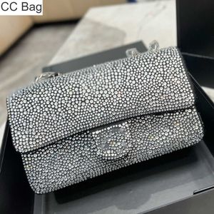 Çapraz gövde akşam çantaları klasik flep kristal serisi parlak bling bling çantaları gümüş metal donanım matelasse zincir crossbody omuz çantası kozmetik kasa lüks