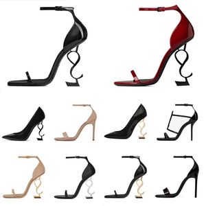 2023 Lüks Tasarımcı Kadın Yüksek Topuklu Elbise Ayakkabı Ayakkabı Pırıltılı Perçinler Üçlü Siyah Çıplak Beyaz Teal Patent Deri Süet Moda Partisi Düğün Ayakkabı Spor ayakkabı 36-44