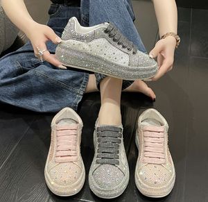 New Autumn Women Platform Sapatos Rhinestones Sapatos brancos de sola grossa Crystal Sneakers Trend Sneakers Casual Girls Dress Shoes