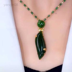 Colares pendentes de átomo de ágata natural jade contas pingentes de colar de jóias de jóias de amuleto esculpido para homens de roupas masculinas acessórios de roupas masculinas por atacado HKD230712