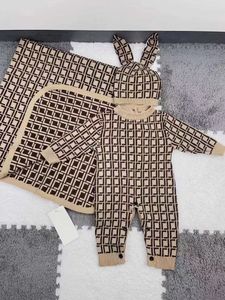 Neonati maschietti pagliaccetti lavorati a maglia moda designer di lusso neonato tute da arrampicata per bambini autunno uncinetto coperte per bambini vestiti per lettere