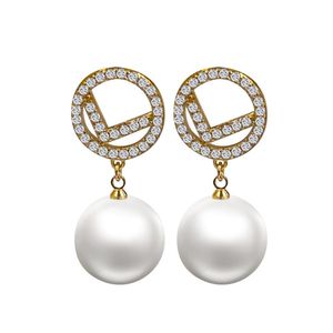 Brincho de argola brincos de luxo jóias de aço inoxidável para mulheres letra de ouro letra de pérola diamante anel de orelha FF