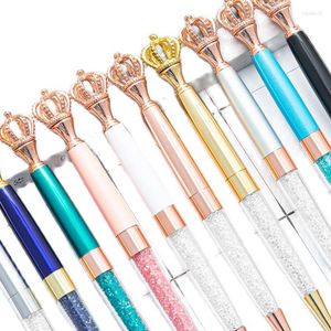 Üreticiler öğrencilerin yaratıcı moda hediye kalemlerini stok taç metal tükenmesinde basar