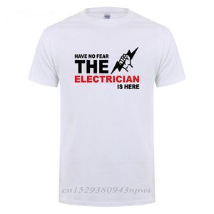 Korkmayın Elektrikçi burada T-Shirt Komik Doğum Günü Hediyesi Erkekler Baba Baba Kocası Kısa Kollu Pamuk O Boyun T Shirt