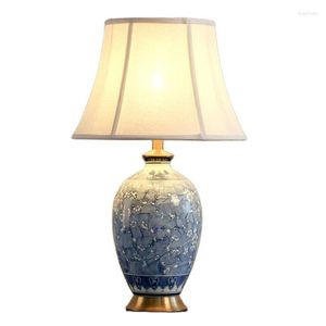 Masa lambaları Jingdezhen Seramik lamba mavi ve beyaz erik porselen kumaş masa hafif fuaye başucu ev dekor 67cm d74