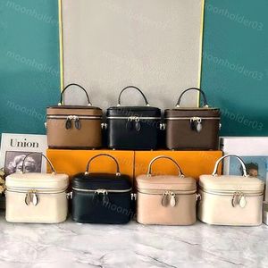 Tasarımcı Vanity Bag Lüks Omuz Çantaları Çanta Tuvalet Çantası Kadınlar Crossbody Tuvalet Çantası Çıtçılı Debriyaj Bagaj Kozmetik Çantası Kadın Zincir Tasarım Kabartmalı Çanta