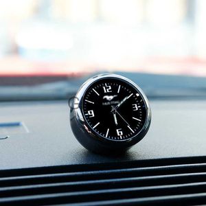 İç dekorasyonlar Araba Gösterge Paneli Saat Süsleri Hava Havalandırma Outlet Clip Saat Dekorasyon Çıkartmaları Mini Saat Zamanı Ford Mustang 20132019 X0718