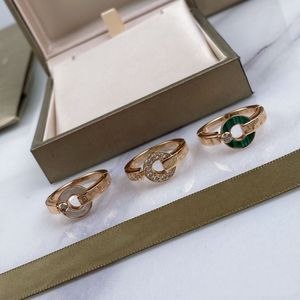 Tasarımcı Ring Ladies Halat Düğüm Yüzük Lüks Diamonds Moda Yüzük Kadınlar İçin Moda Yüzükleri Klasik Takı 18K Altın Kaplama Gül Partisi Doğum Günü Hediyeleri