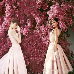 Красивые коктейльные платья Audrey Hepburn Vintage Высококачественная светло -розовая длина чая знаменитость Формальное платье для вечеринок295P