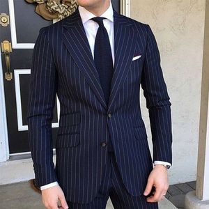 Erkekler Suits Blazers 2 Parça Pinstripe Suit İnce Uygun Filmi Düğün Smokin Çentikli Çentikli Yakıt Donanma Çizgili Business Damat Erkek Moda 230719