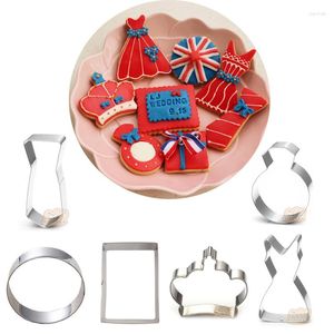 Pişirme Kalıpları 1 PCS Patisserie İngiliz tarzı elbise kravat Crown Cookie Cutter Sugarcraft Fondan Kek Araçları Bisküvi Kalıp Bakeware Pastren