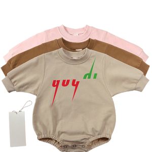 Stok lüks tasarımcı yeni doğan kız bebek erkek çocuk giysi bebek kızlar mektup yazdır uzun kısa kollu tulumlar onesie bodysuit tulumlar