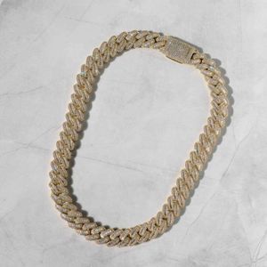 2022 Hot Sale Shiny 18k Gold Plated 925 Silver 15mm Iced Out Moissanite Baguette Cuban Link Chain