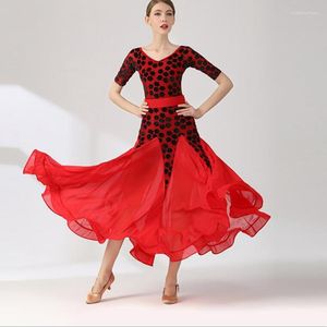 Sahne Giyim Balo Salonu Elbise Velvet Kadın Yarışması Standart Sarı Kırmızı Çiçek Baskı 1878