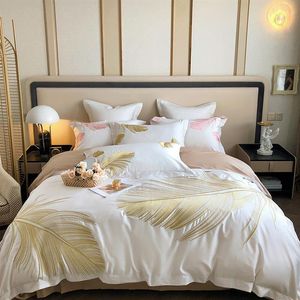 Altın Tüy Nakış Yatak Seti Lüks Beyaz Mısır Pamuk Yorgan Nevresim Set Seti Yatak Sayfası Keten Yastık Şems Bedclothes Hom266b