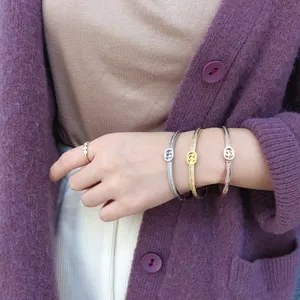Стальные золотые кожаные браслеты, женские роскошные дизайнерские розовые ювелирные изделия с буквами, подарочные браслеты, мужские браслеты с подвеской