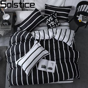 Постилочные наборы для солнцестояния набор подмолочной крышки постельное белье по постели для кровати черно -белая полоса печать стеганое одеяло.