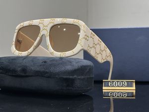 Tasarımcı Güneş Gözlüğü Kadınlar ve Erkekler Moda Modeli Özel UV400 Koruma Mektupları Büyük Bacak Çift Işın Çerçevesi Açık Lüks Tasarım Kadın Güneş Gözlüğü S6009