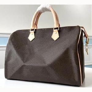 Klasik Stil Moda Çantaları Yüksek Kaliteli Seyahat Omuz Lady Totes Çantalar Çapraz Vücut Eşekçi Çanta Yastık Çantası Seyahat Çantası Duffel Bag Tote Alışveriş çantası