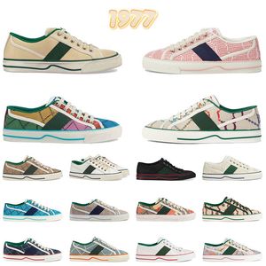 2023 Moda 1977 Canvas Sıradan Ayakkabı Lüks Tasarımcılar Kadın Ayakkabı İtalya Yeşil ve Kırmızı Web Stripe Kauçuk taban Streç Pamuk Düşük Üst Mens Sneaker Boyutu 36-44