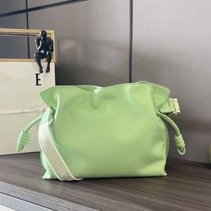 Tasarımcı Nappa Calfskin Omuz Çantaları Moda Flamenko Crossbody Bag 10A Çanak Çantalar Manyetik Kapatma Çizme Toates Seramik Tavuk Asma Süsleme