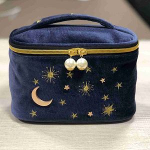 Büyük kapasiteli sevimli kare yıldız ay işlemeli kadife püskül makyaj çantası kadın depolama çantası 230715