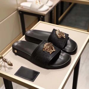 Sandálias de designer Mulheres Mens Chinelos Flip Flops Flat Rubber Leather Women Dress Shoes