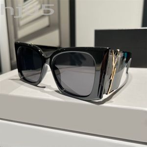 Kadın modern moda sokak gözleri için lüks tasarımcı güneş gözlüğü zarif sonnenbrille güneş koruma gözlükleri erkek olgun güneş gözlüğü retro PJ085 B23 giymek