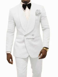 Мужские костюмы Пиджаки на заказ Pour Hommes Made Groomsmen Белый узор Смокинги для жениха Костюмы с шалью и лацканами 2 шт. Свадебные (куртка + брюки) Костюм Homme YQ231101