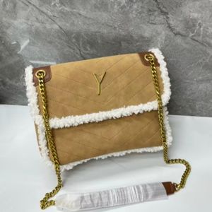 2023 kış süet tüylü çantalar kadın tasarımcı çanta omuz kürk torbaları lüks küçük flep cüzdanı altın zincir harfler 5a