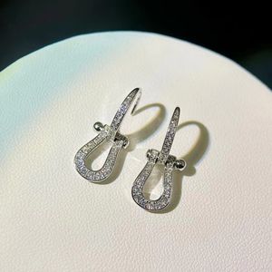 Marka lüks at nalı tasarımcı sallangılar kadınlar S925 STERLING Gümüş Taş Bling Elmas Kristal Zarif Güzel Küpeler Kulak Yüzük Küpe Takı