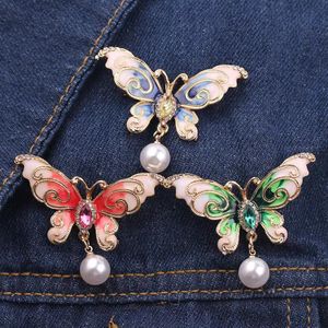Kelebek Broşlar Kadınlar için Charm Pearl Gold Renk Broş Pimleri Parti Düğün Hediyeleri Giyim Aksesuarları Takı Hediyesi