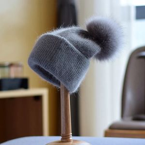 Beanie/Kafatası Kapakları Kış Gerçek Fox Fur Pom Knited Beanies Kadınlar Moda Mink Sıcak Ponponlar Doğal Beanies Kadın Üç Kat Kalın Şapkalar 231102