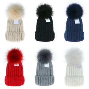 Marka Beanie Mens Tasarımcı Şapkalar Yeni Moda Kadınlar Bayanlar Sıcak Kış Beanie Büyük Sahte Kürk Pom Poms Bobble Hat 2023