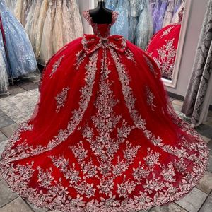 Kırmızı parlak v yaka prenses balo elbisesi quinceanera elbise altın aplikeler dantel doğum günü parti elbisesi püskül elbise vestido de 15