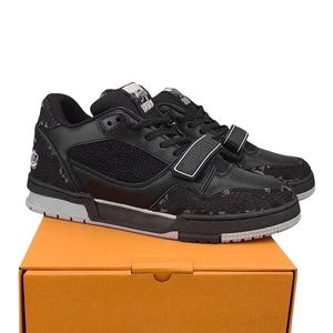 Top Designer Trainer Sneakers Classical Denim Canvas Casual Shoes Black White Men Women Platform Fashion Low Shoe Red Green Leather Rubber Walking Outdoor c3