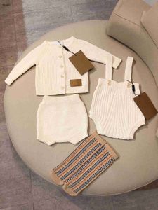 Marka Sonbahar Bebek Kız Giyim Seti 0-3y Bebek Örme Üst Kısa Kısa Çorap 4 PCS Çocuklar hırka kız giysileri setleri