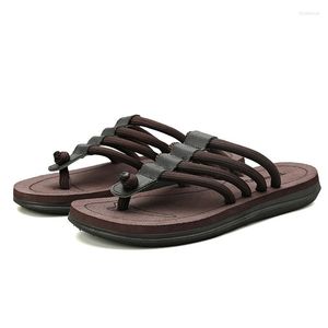 Terlik 2023 Moda Sandalet Yaz Açık Yumuşak Kordon Erkekler Flip Flops Slip Slip Slip Lastik Erkekler Plaj Ayakkabıları Siyah