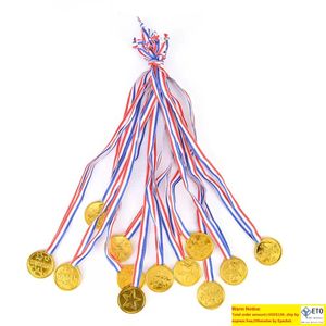 12 adet plastik çocuk altın kazanan madalyalar çocuk oyun sporu ödülleri oyuncaklar parti lehine yüksek kalite