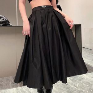 Prad Bayan Elbise Tasarımcı Moda Günlük Elbiseler Yaz Süper Büyük Etek Göster İnce Pantolon Parti Etekleri Siyah Boyut S-L K8HG#