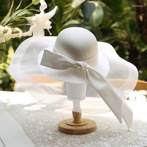 Başlıklar Fransız Işık Lüks Zarif Gelin Düğün Stüdyosu PO Makyaj Modelleme Örnek Pogerya Gezazı Abartılı Üst Şapka