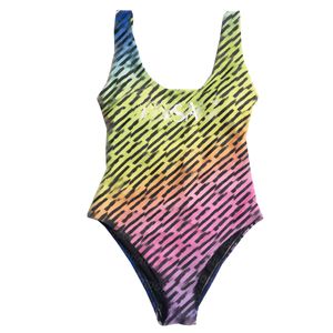 Badeanzug mit Farbverlauf und Buchstabendruck. Einteiliger rückenfreier Badeanzug für Damen