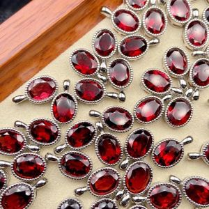 Kolye Kolyeleri Toptan 10pcs/Lot Doğal Garnet 6x8mm Yüzlü Oval Oval Yarı Değerli Taş Mücevherleri Kolye için